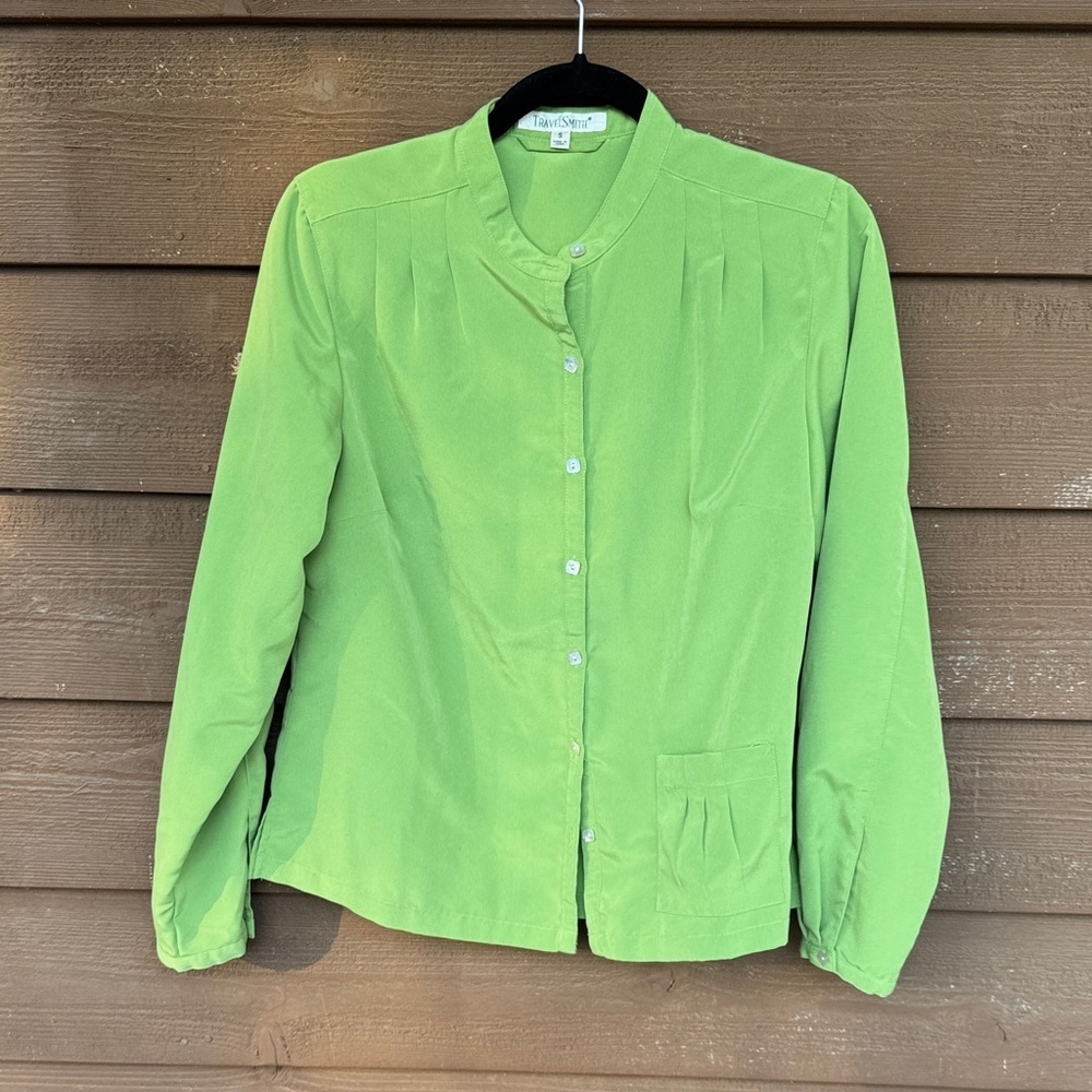 TravelSmith Bright Green Collarless Blouse size small